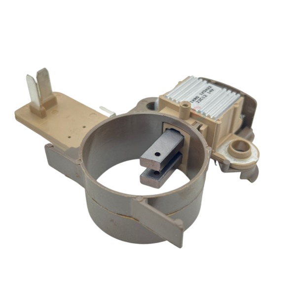 REGULADOR VOLT. H100/L200/L300/PAJERO MANDO 14V - e9752a7f-72af-4f97-b980-63fdcdf2967d